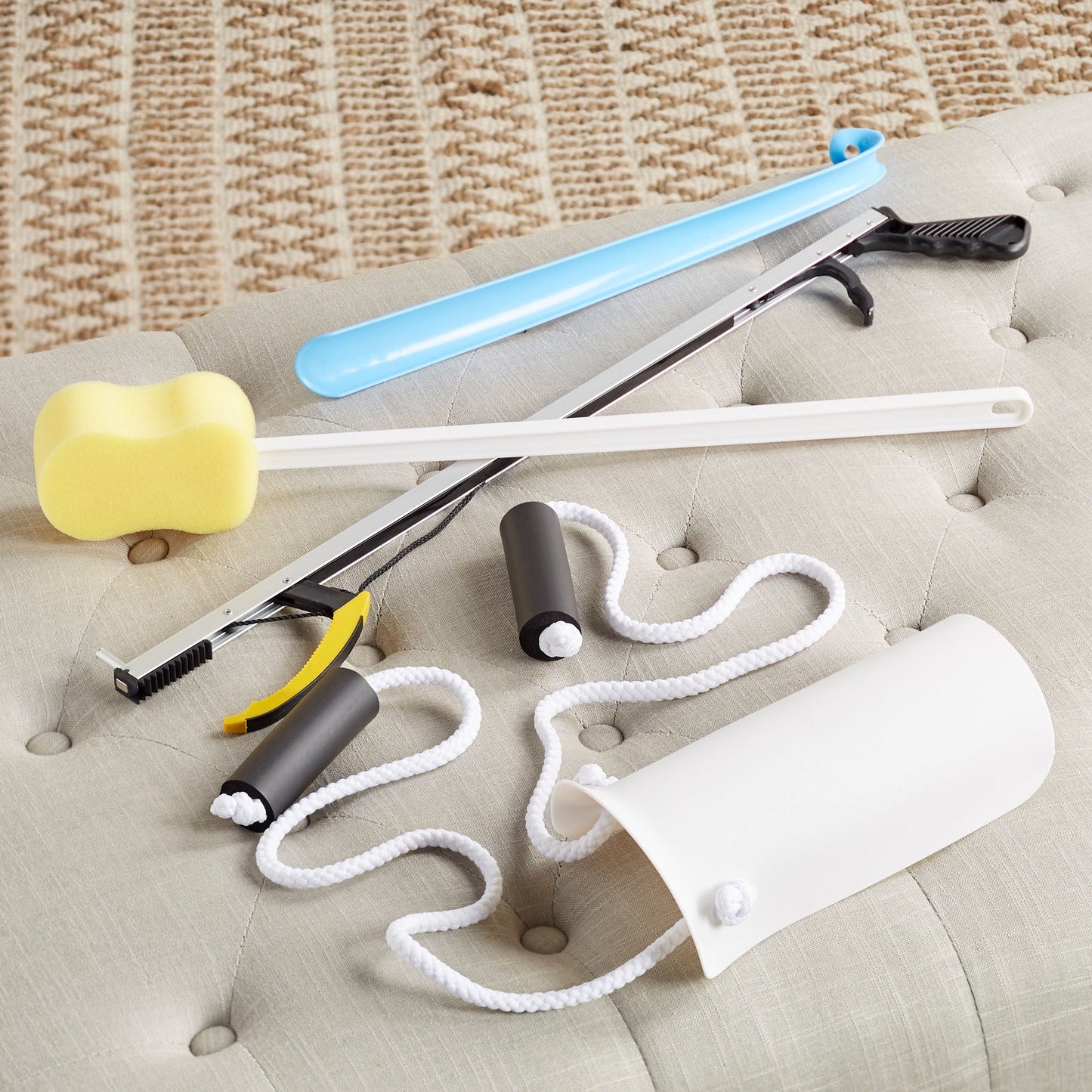 HIP KIT, W/SHOEHORN/SPONGE/REACHER/SOCK AID 26"