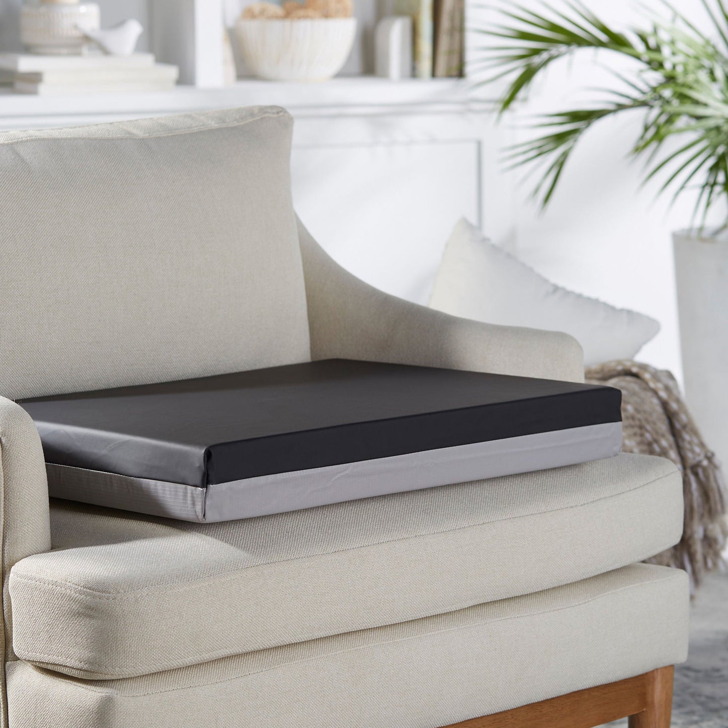 CUSHION, SEAT FM 22"X18"X3" (5/CS)