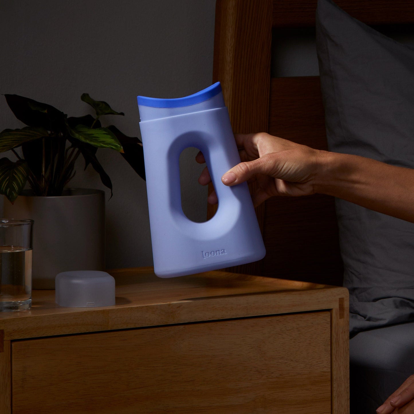 URINAL, PORTABLE F/BEDSIDE & ON-THE-GO LOONA FML BLU (24/CS)