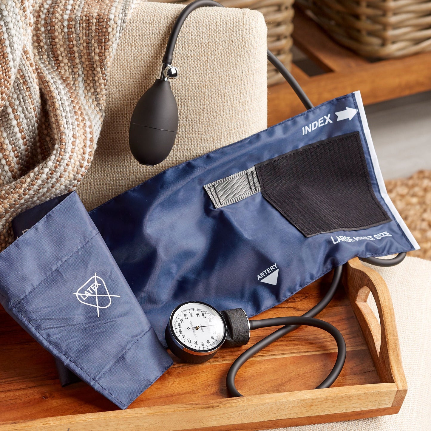 SPHYG, STD ANEROID LF NVY LG ADLT