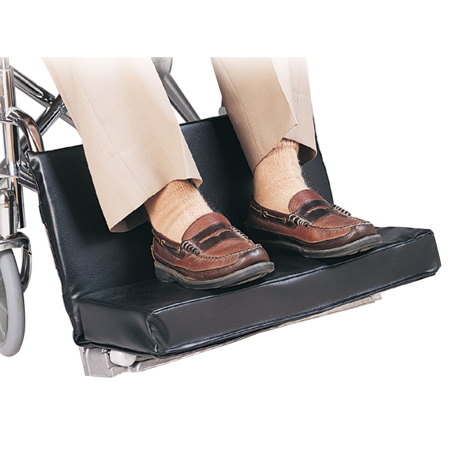 EXTENDER, FOOTREST 18" W/3" CUSHION