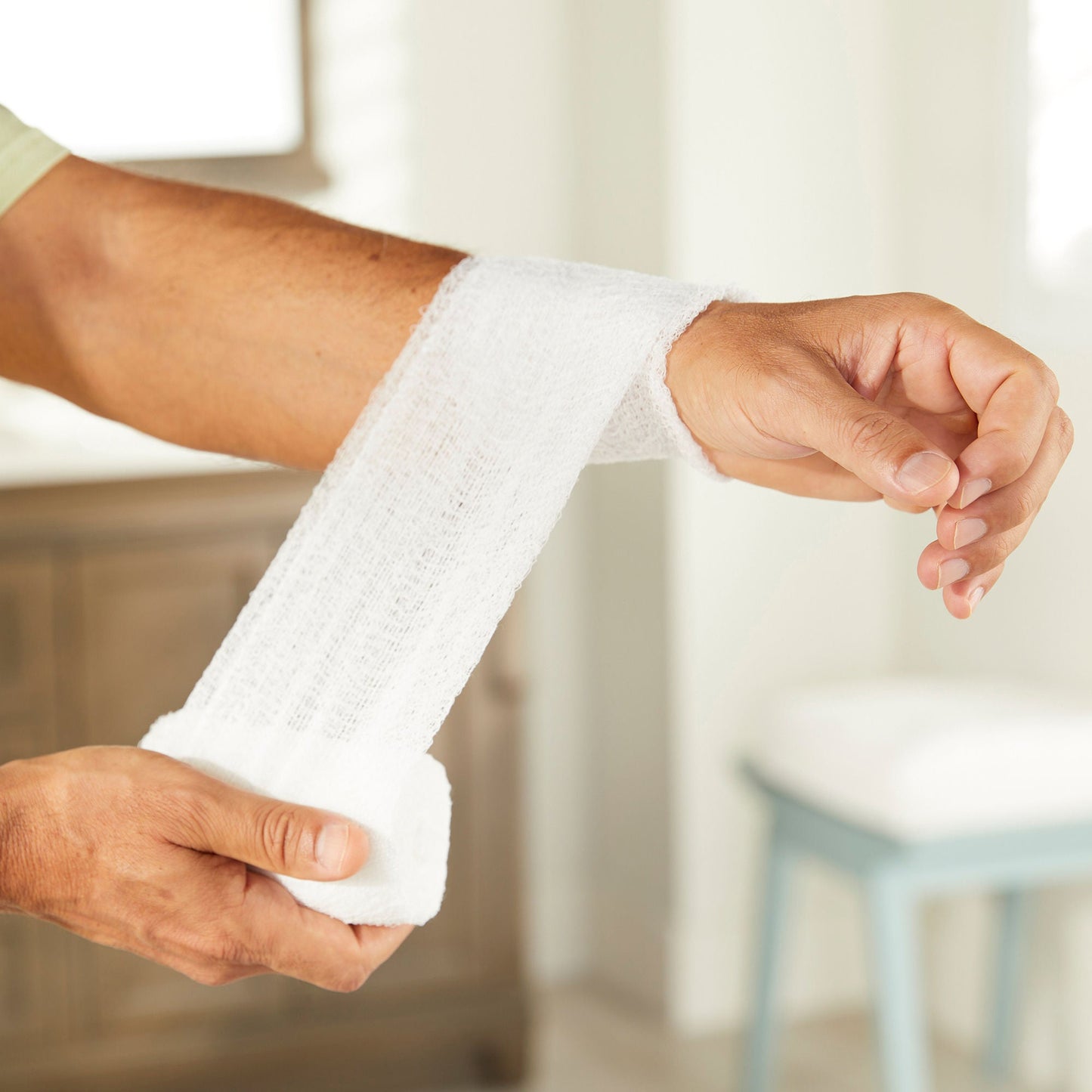 BANDAGE ROLL, GAUZE FLUFF N/S 4.5"X4.1YDS (100RL/CS)