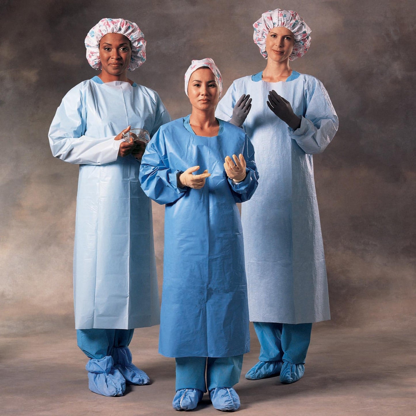 GOWN, IMP W/THUMB HOOKS UNIV (100/CS)