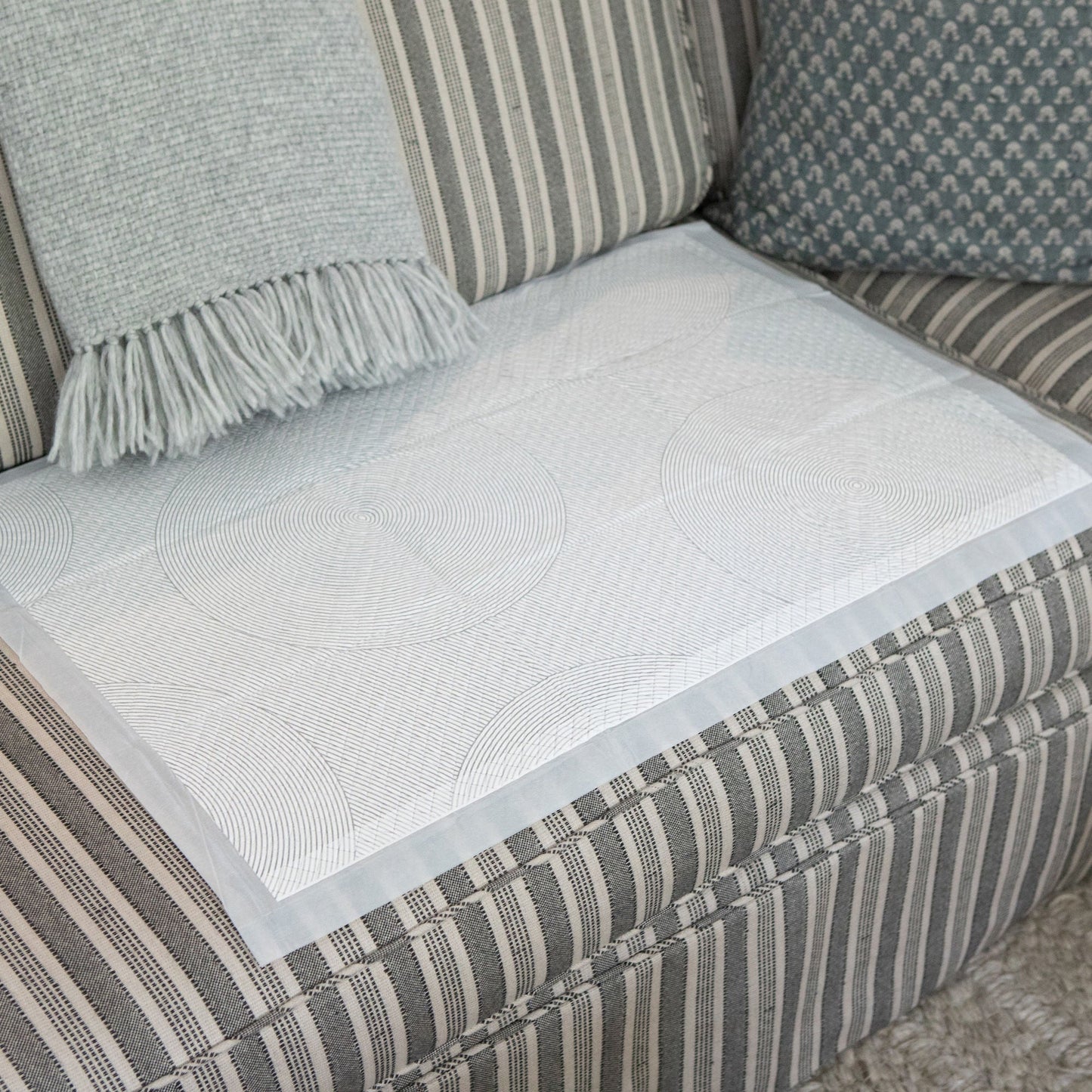 UNDERPAD, FLOURISH ABSRB F/SOFAS/BED DOVE GRY (25EA/BX 6BXCS