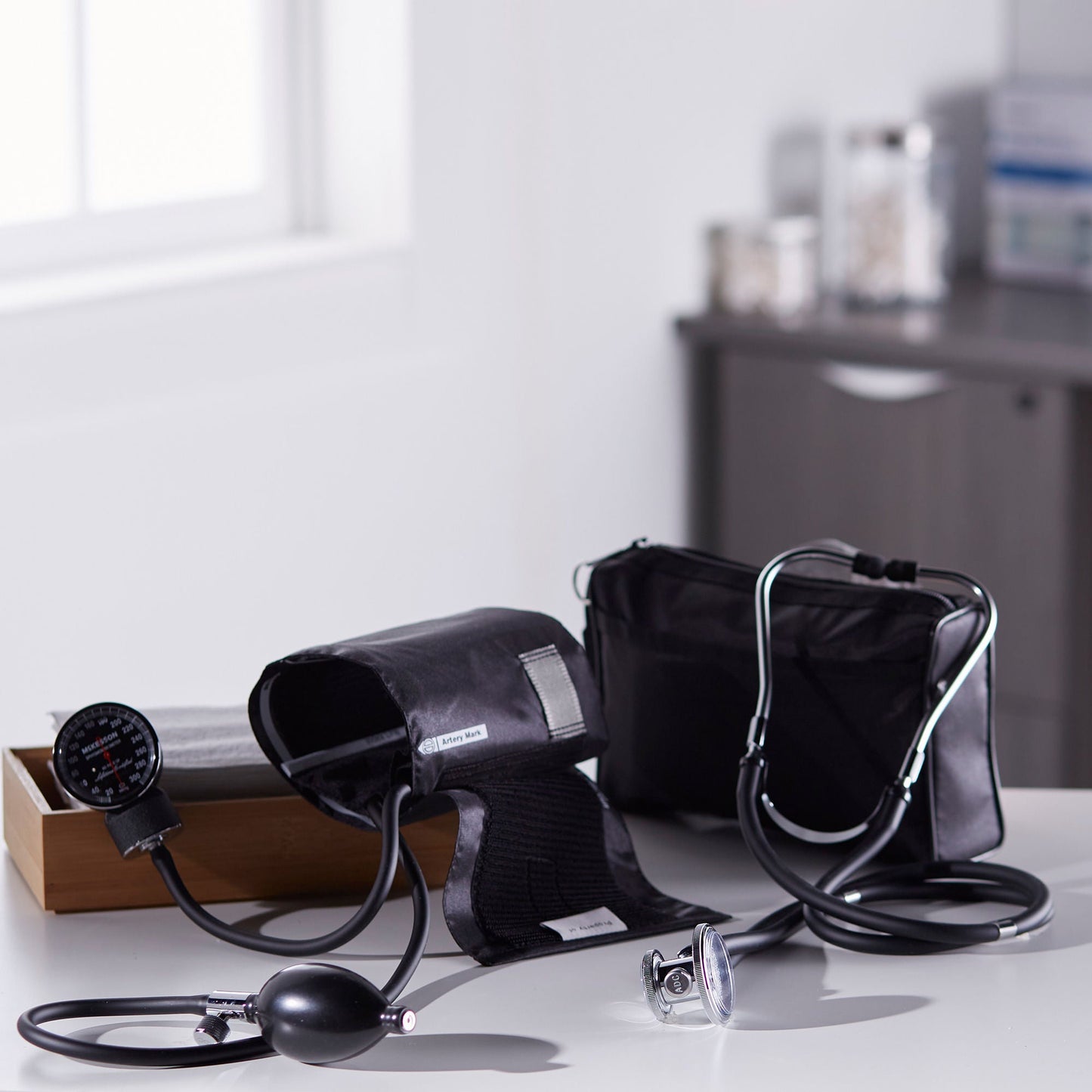 SPHYG/SPRAGUE KIT, LF BLK ADLT(1/BX 10BX/CS)