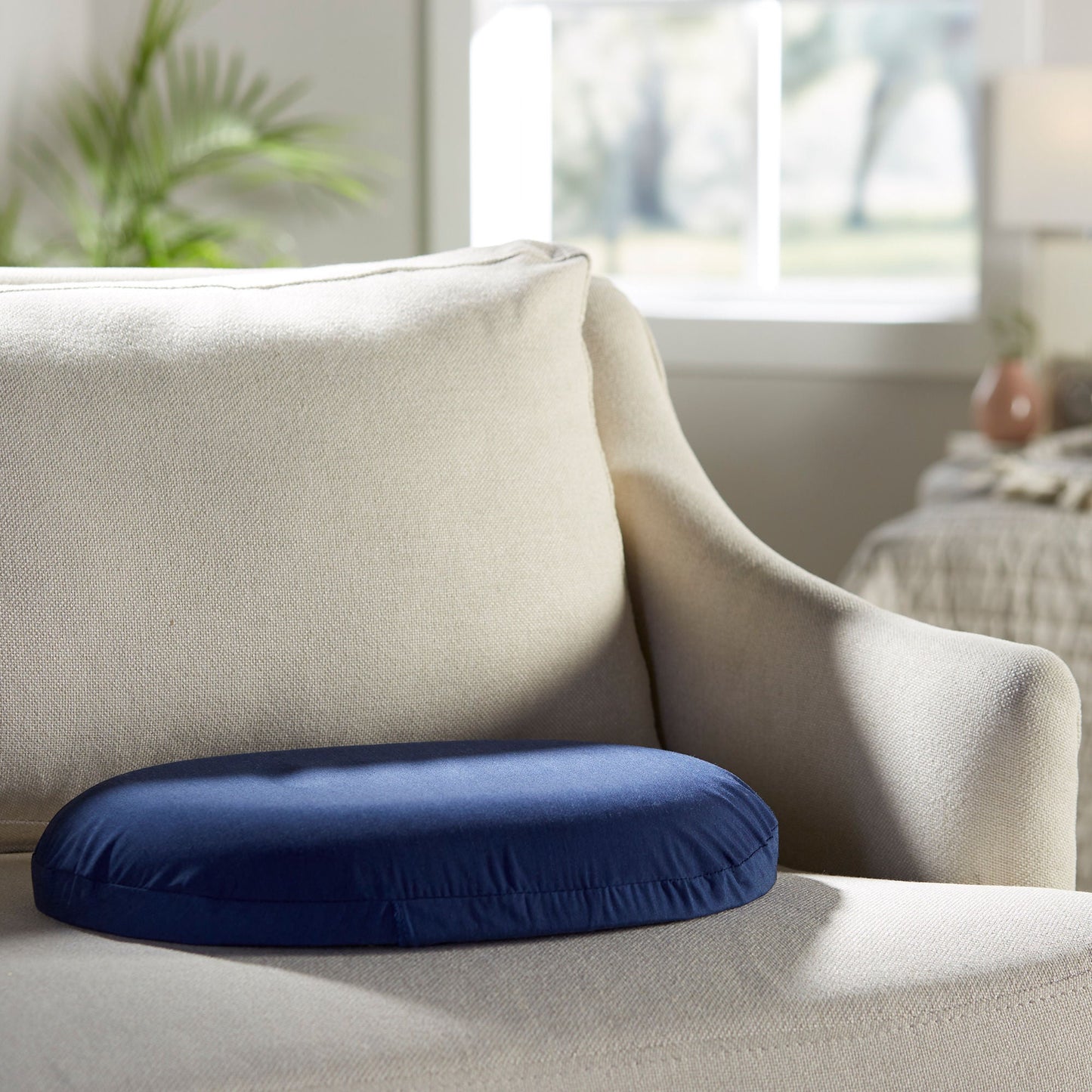 CUSHION, DONUT NAVY BLU 14" (6/CS)