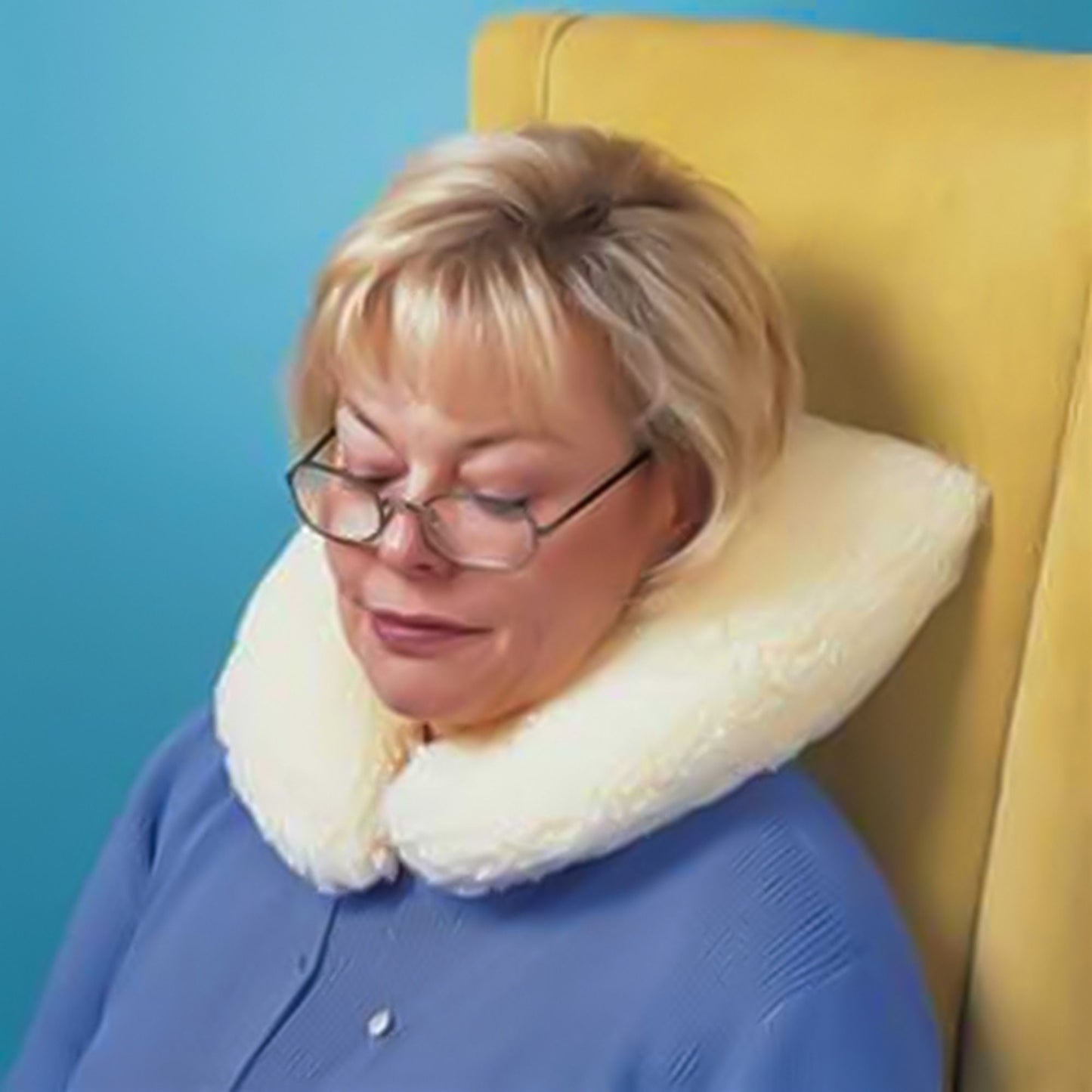 NECK PILLOW, W/ZIPPERED CVR SHEEPSKIN HERMEL