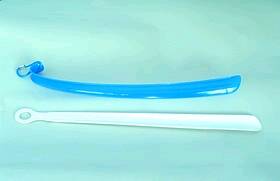 SHOEHORN, HOOK END PLAS 16 1/ 4"